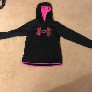 I am selling an under armor hoodie